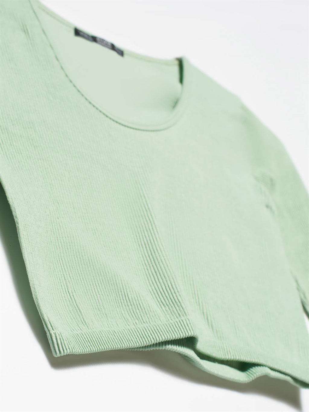 Pool Neck Long Sleeve Crop Top