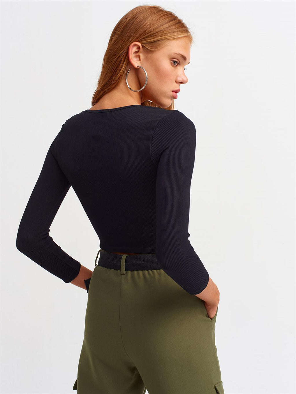 Pool Neck Long Sleeve Crop Top